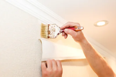 Pose de papier peint à Saligney — revêtements muraux et toiles de verre